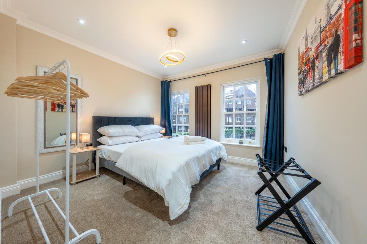 Brand New London Luxury House - Sleeps 8 Villa ภายนอก รูปภาพ